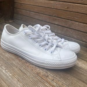 Converse Chuck Taylor All Star Leather Mono White. Size Mens4.5 Womens6.5
